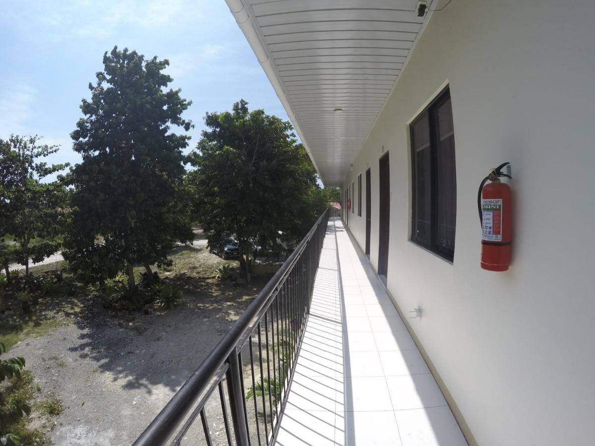 Reddoorz Premium @ Napaling Point Tangnan Hotell Eksteriør bilde